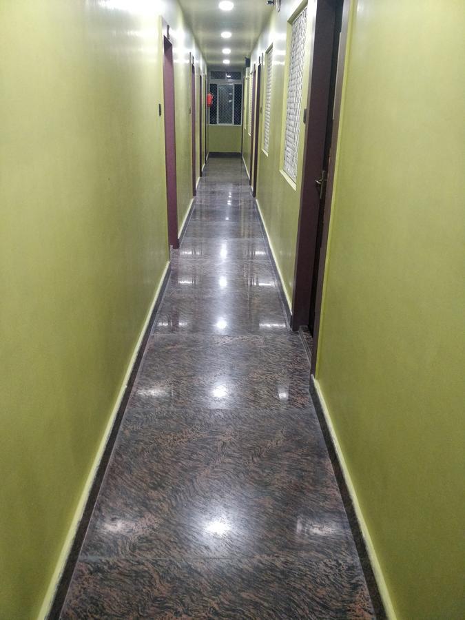 Oyo 16871 Anant Home Stay Shillong Zewnętrze zdjęcie