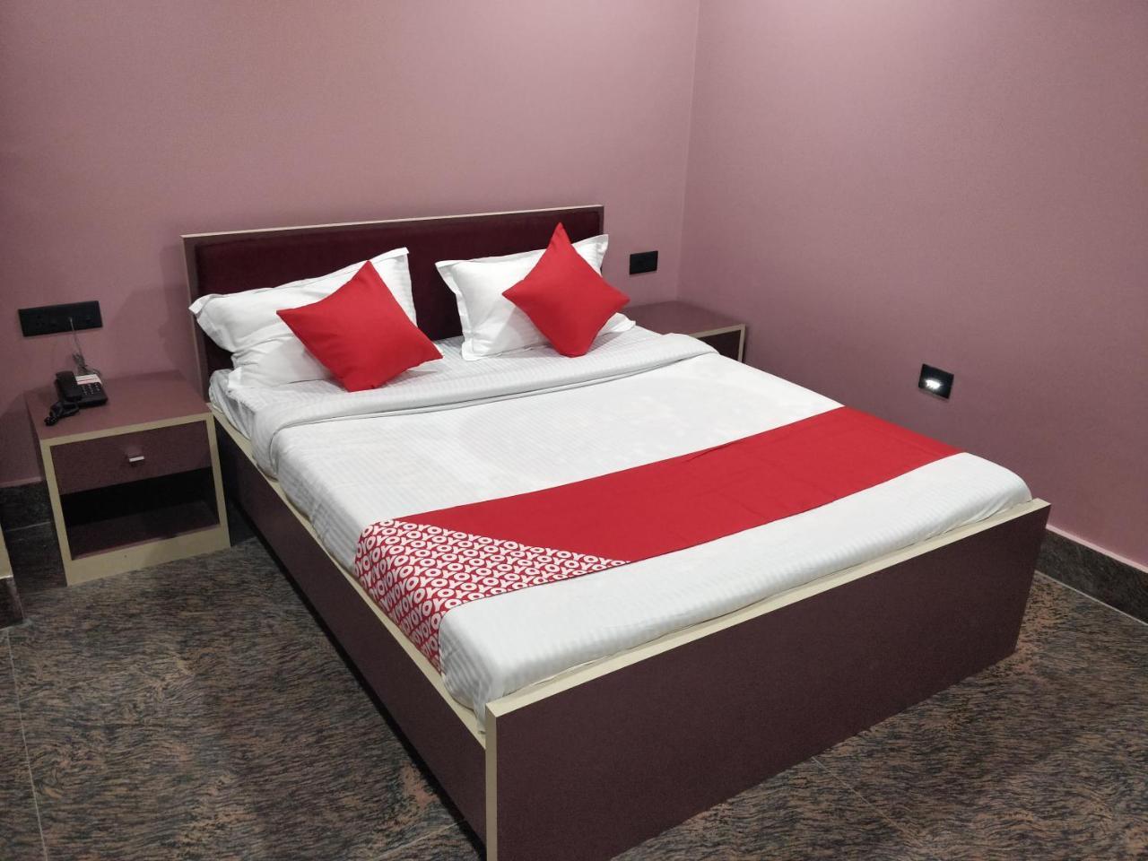 Oyo 16871 Anant Home Stay Shillong Zewnętrze zdjęcie