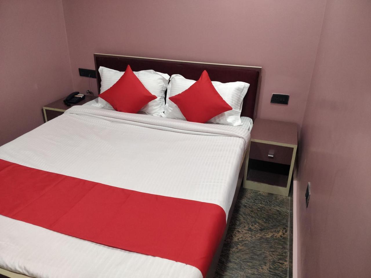 Oyo 16871 Anant Home Stay Shillong Zewnętrze zdjęcie